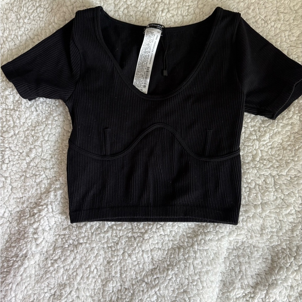 Zara Black Ribbed Short-Sleeve Crop Top with Underbust Seam